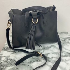 Hynes Victory purse color black